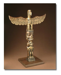 RICHARD HUNT EAGLE BEAR TOTEM