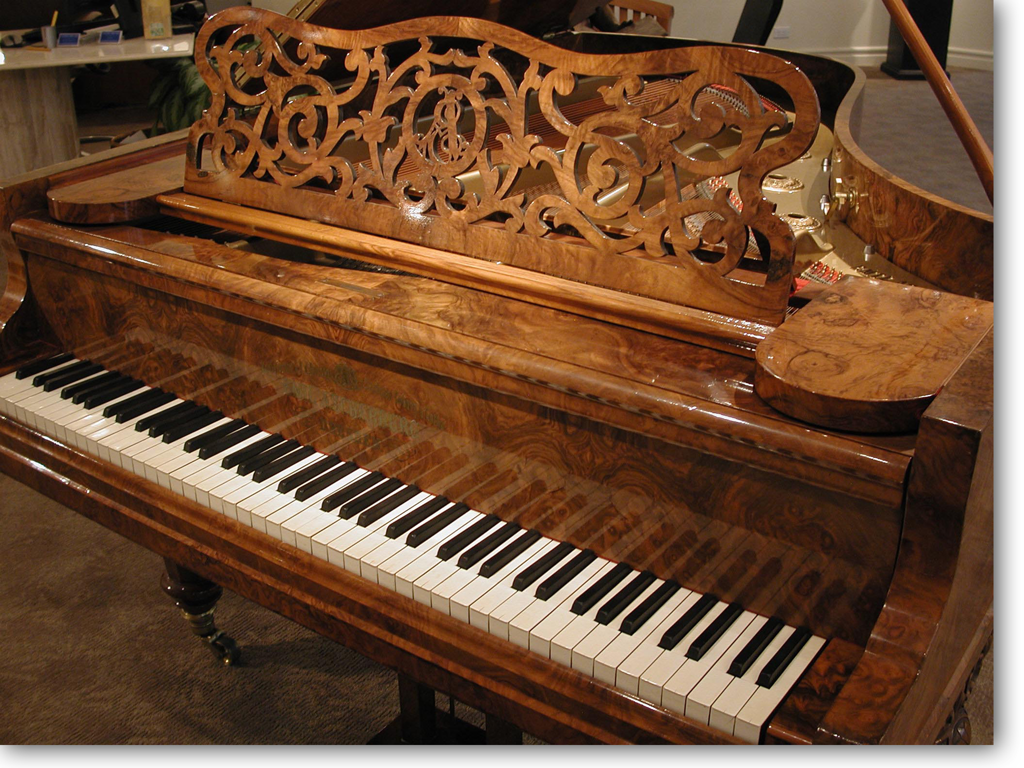 EMIL ASCHERBERG ANTIQUE GRAND PIANO